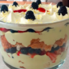 “How to Make Outrageous Lemon Berry Trifle: A Sweet, Tangy Delight”