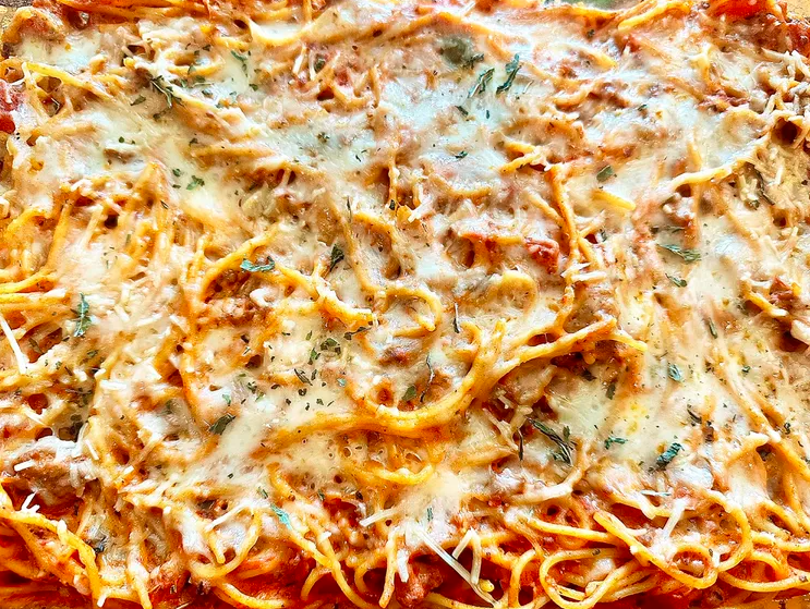 Baked Cream Cheese Spaghetti Casserole: A Deliciously Cheesy Meal